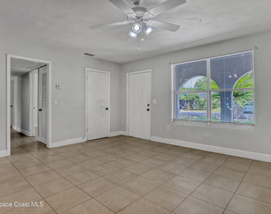 807 Hillsdale Drive - Photo Thumbnail 5