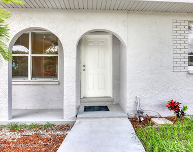 807 Hillsdale Drive - Photo Thumbnail 2