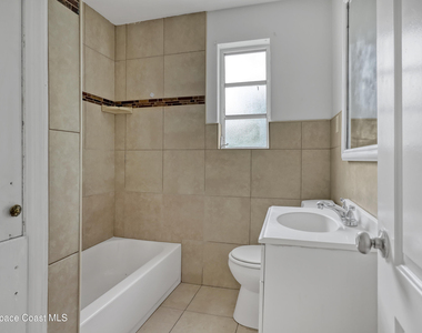 807 Hillsdale Drive - Photo Thumbnail 16