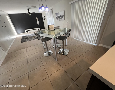 4620 Elena Way - Photo Thumbnail 8