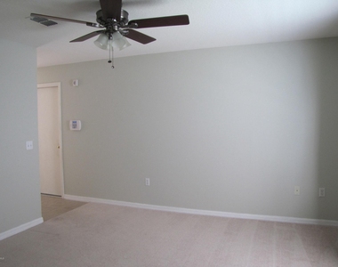 4620 Elena Way - Photo Thumbnail 2