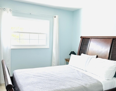 230 Columbia Drive - Photo Thumbnail 14