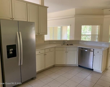 329 Chennault Lane - Photo Thumbnail 7