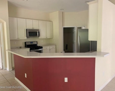 329 Chennault Lane - Photo Thumbnail 8