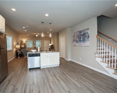 707 Garrett Street - Photo Thumbnail 18