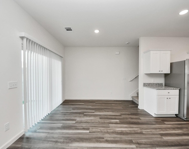 10309 Costa Terrace Drive - Photo Thumbnail 20