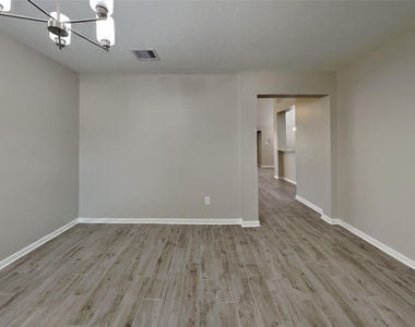 3431 W Rainmill Drive - Photo Thumbnail 1