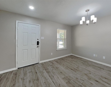 3431 W Rainmill Drive - Photo Thumbnail 2
