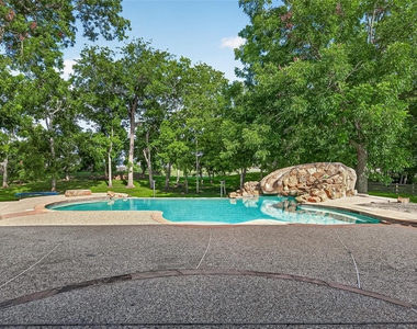 4011 Westerdale Drive - Photo Thumbnail 41