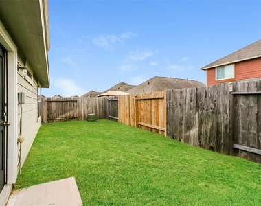 5435 Latta Plantation Lane - Photo Thumbnail 1