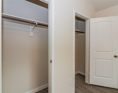 5435 Latta Plantation Lane - Photo Thumbnail 12