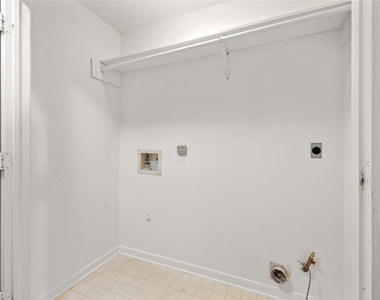 8619 Bridge Park Drive - Photo Thumbnail 32