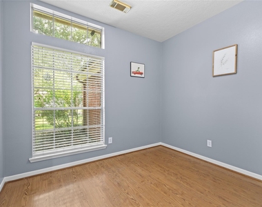 8619 Bridge Park Drive - Photo Thumbnail 22