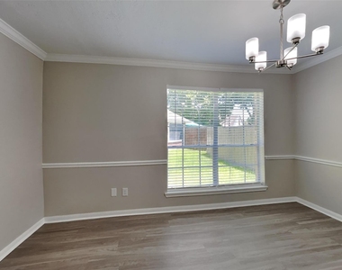 10406 Comanche Springs Court - Photo Thumbnail 7