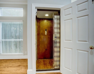 1809 W Clay Street - Photo Thumbnail 6