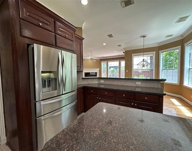 17 Ambleside Crescent Drive - Photo Thumbnail 8