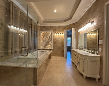 17 Ambleside Crescent Drive - Photo Thumbnail 16