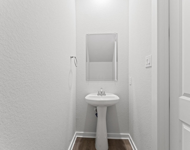 16514 Lake Austin Street - Photo Thumbnail 13
