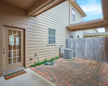 2738 Misty Heath Lane - Photo Thumbnail 32