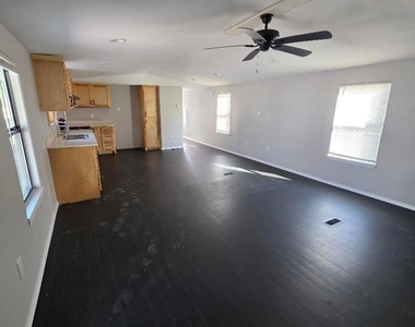 310 Paddock Road - Photo Thumbnail 3