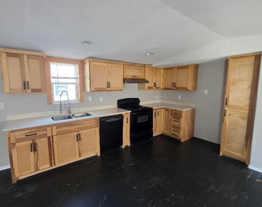 310 Paddock Road - Photo Thumbnail 4