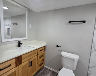 310 Paddock Road - Photo Thumbnail 6