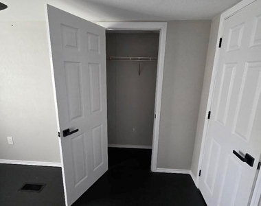 310 Paddock Road - Photo Thumbnail 10