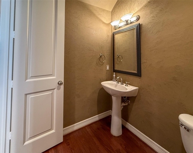 621 Hartman Street - Photo Thumbnail 15