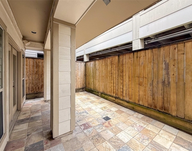 621 Hartman Street - Photo Thumbnail 7
