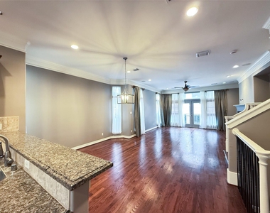 621 Hartman Street - Photo Thumbnail 11