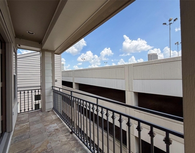621 Hartman Street - Photo Thumbnail 24