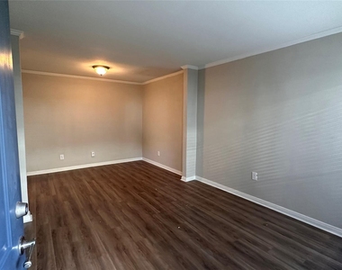 2825 Bellefontaine Street - Photo Thumbnail 1