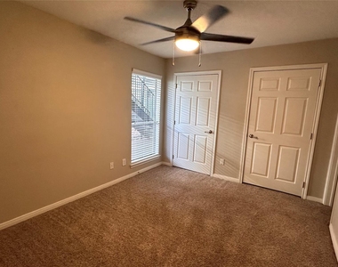 2825 Bellefontaine Street - Photo Thumbnail 5