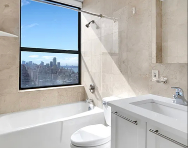 West 87th Street - Photo Thumbnail 6
