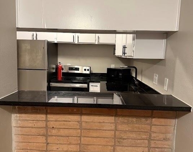5123 Del Monte Drive - Photo Thumbnail 6