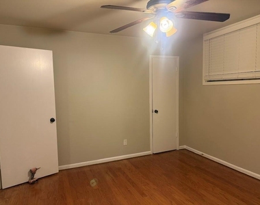 5123 Del Monte Drive - Photo Thumbnail 9
