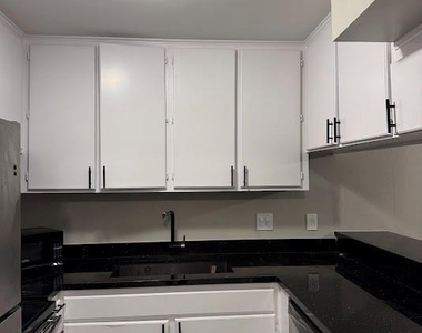5123 Del Monte Drive - Photo Thumbnail 5