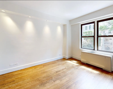 East 63 Street - Photo Thumbnail 8