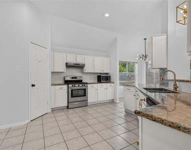 7206 Glen Rosa Drive - Photo Thumbnail 18