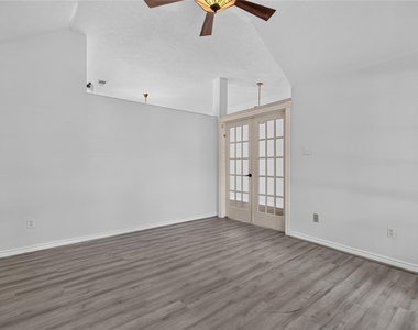 7206 Glen Rosa Drive - Photo Thumbnail 7