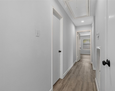 7206 Glen Rosa Drive - Photo Thumbnail 8