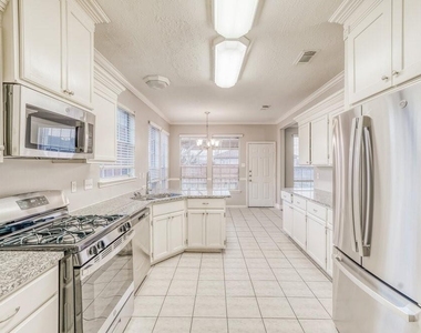 15303 Goodman Street - Photo Thumbnail 6