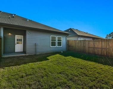 24094 Sears - Photo Thumbnail 1