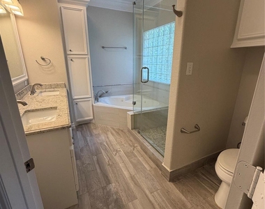1523 Glen Oaks Drive - Photo Thumbnail 5