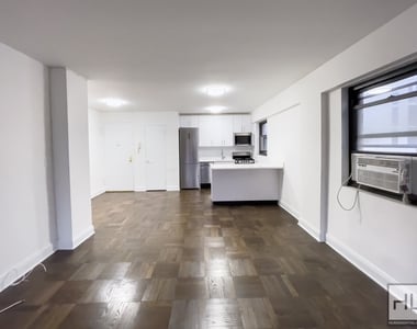 East 35 Street - Photo Thumbnail 1