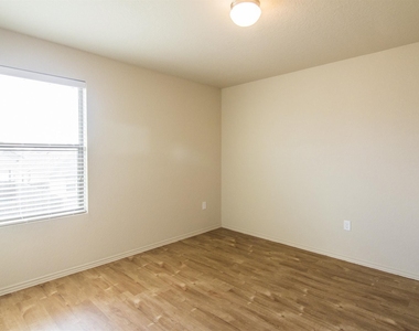 3631 Apache Meadows Drive - Photo Thumbnail 17