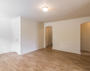 3631 Apache Meadows Drive - Photo Thumbnail 7