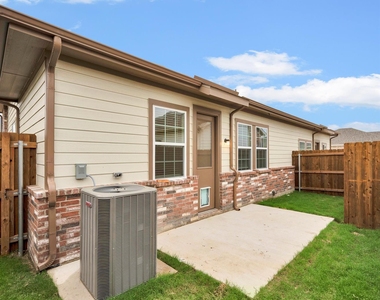 2709-803 Rockhill Road - Photo Thumbnail 16