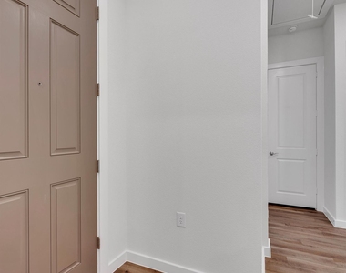 2709-803 Rockhill Road - Photo Thumbnail 4