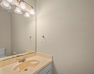4922 Moss Run Drive - Photo Thumbnail 12